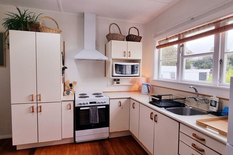 Photo of property in 3 Brown Grove, Fairfield, Lower Hutt, 5011