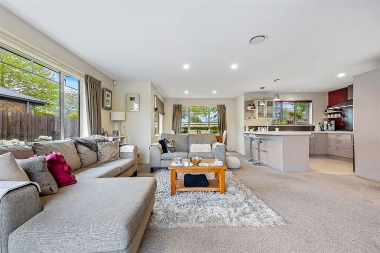 Photo of property in 17 Riverwood Boulevard, Redwood, Christchurch, 8051