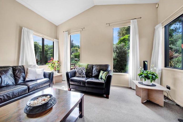 Photo of property in 89 Tape Road, Hillsborough, New Plymouth, 4372