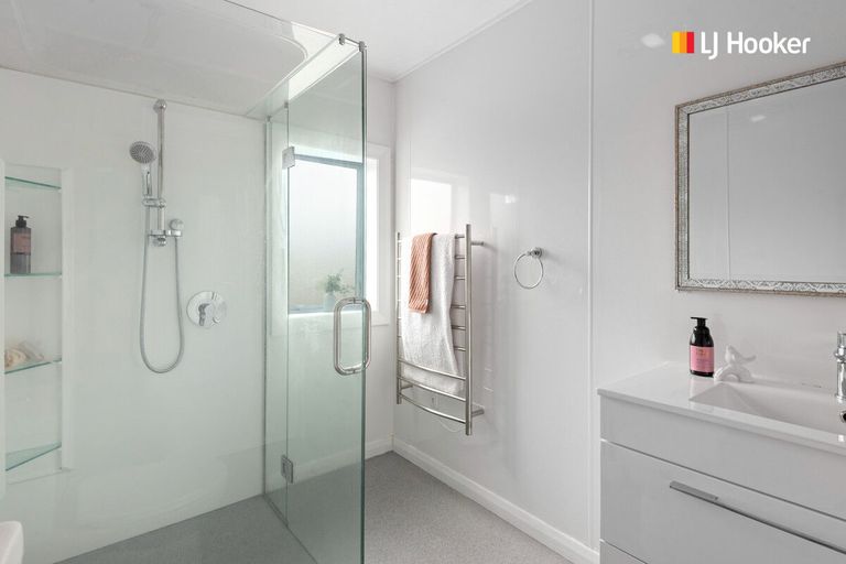 Photo of property in 3 Cargill Street, Milton, 9220