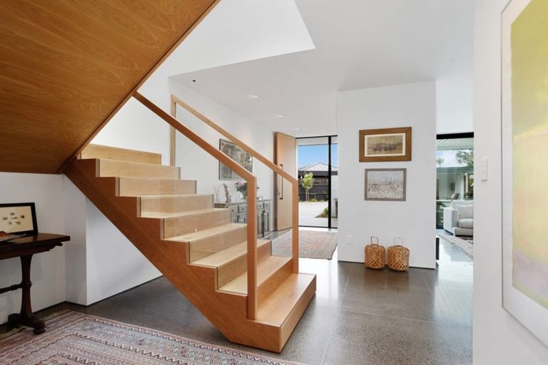 Photo of property in 106a Godden Crescent, Mission Bay, Auckland, 1071