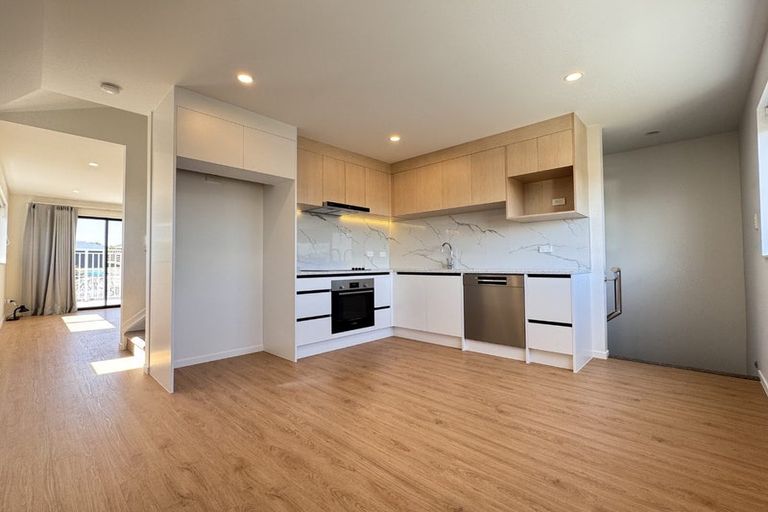 Photo of property in 1/387 Mount Albert Road, Mount Roskill, Auckland, 1041