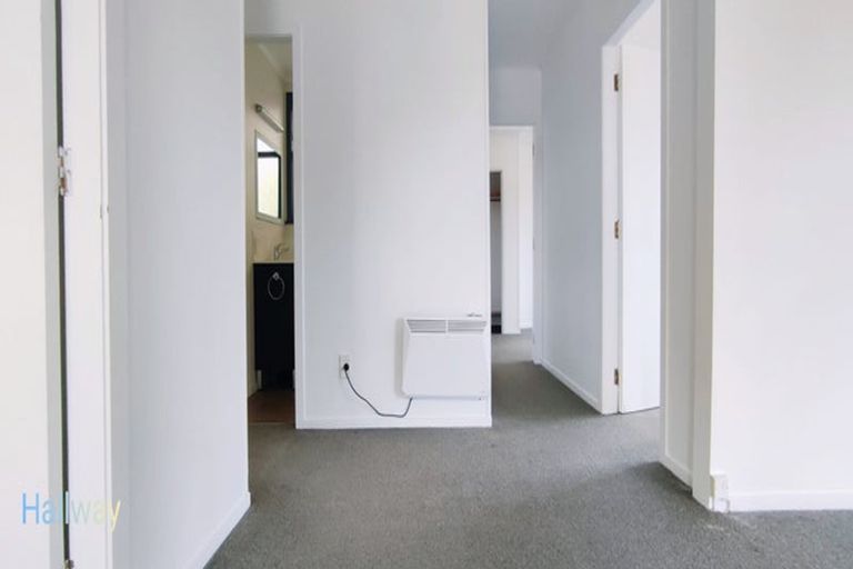 Photo of property in 8 Granby Place, Westown, New Plymouth, 4310