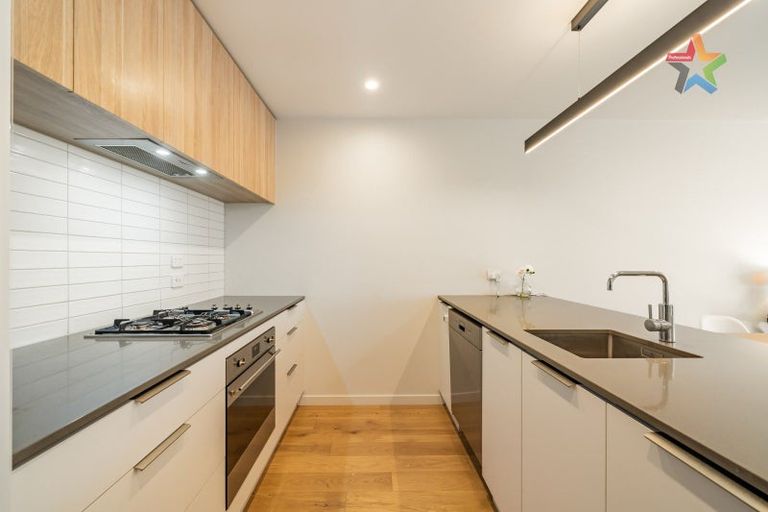 Photo of property in 1b Wai-iti Crescent, Woburn, Lower Hutt, 5010