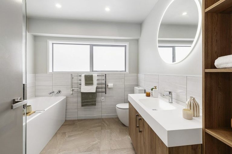 Photo of property in 170 Paremata Road, Paremata, Porirua, 5024