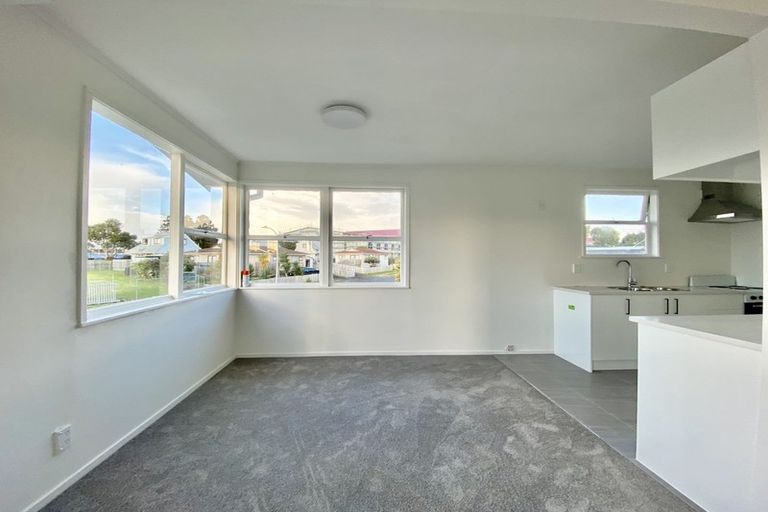 Photo of property in 32 Cape Road, Mangere, Auckland, 2022