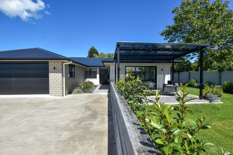 Photo of property in 11 Austin Reid Avenue, Carterton, 5713