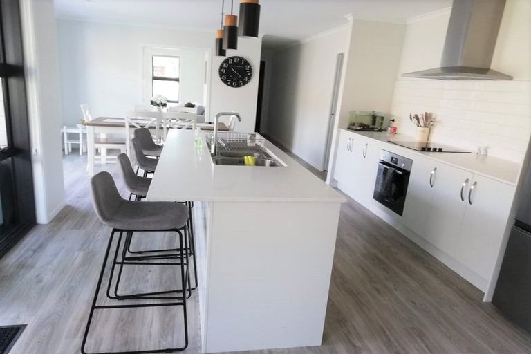 Photo of property in 90 Pakanga Grove, Pyes Pa, Tauranga, 3112