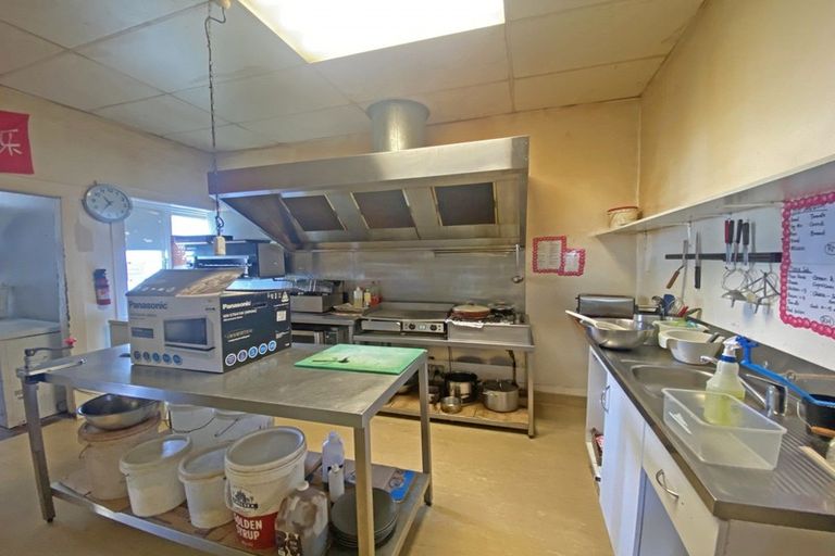 Photo of property in 82 Palmerston Street, Hamilton Lake, Hamilton, 3204