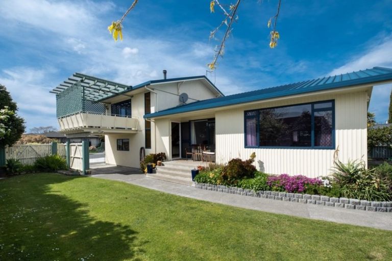 Photo of property in 24 Valerie Street, Clive, 4102