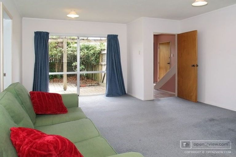 Photo of property in 16 Stonefield Place, Johnsonville, Wellington, 6037