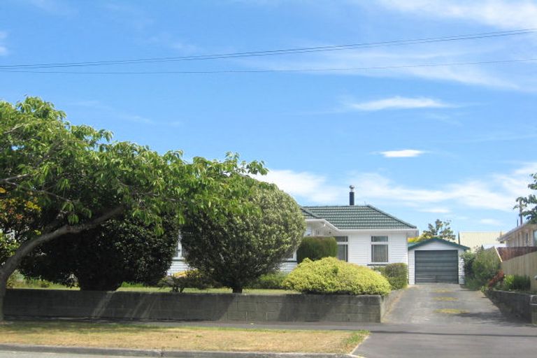 Photo of property in 25 Carlsen Street, Burwood, Christchurch, 8083