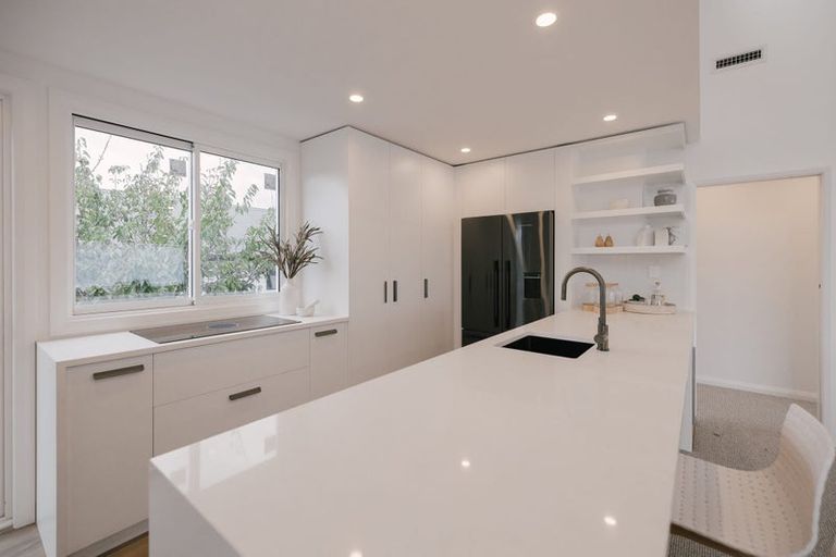 Photo of property in 15 Ihaka Street, Hokowhitu, Palmerston North, 4410