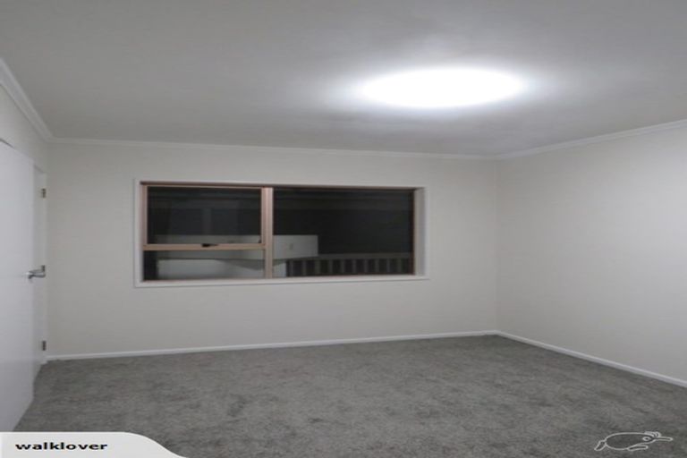 Photo of property in 93 Chelsea View Drive, Chatswood, Auckland, 0626