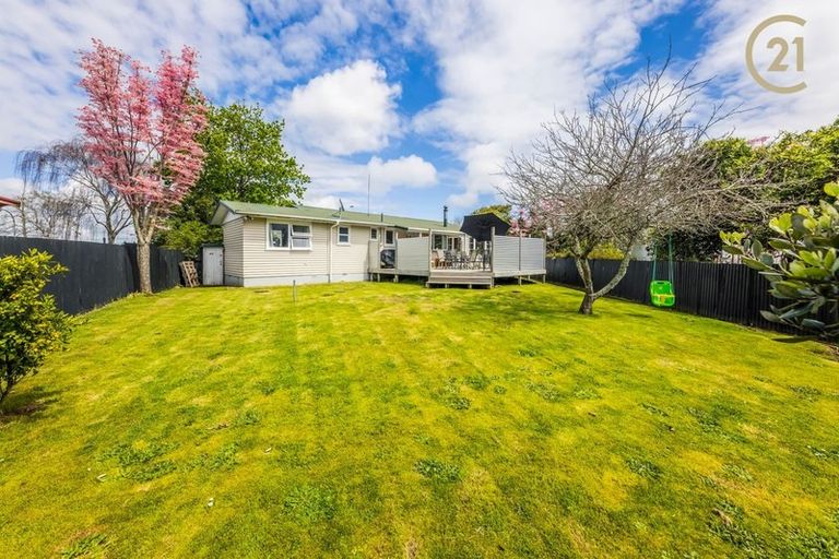 Photo of property in 35 Tairere Crescent, Rosehill, Papakura, 2113