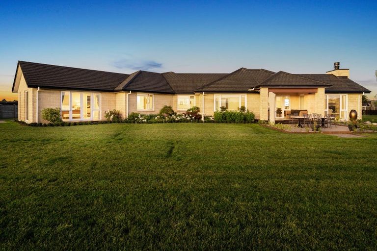 Photo of property in 44 Seachange Drive, Leamington, Cambridge, 3432