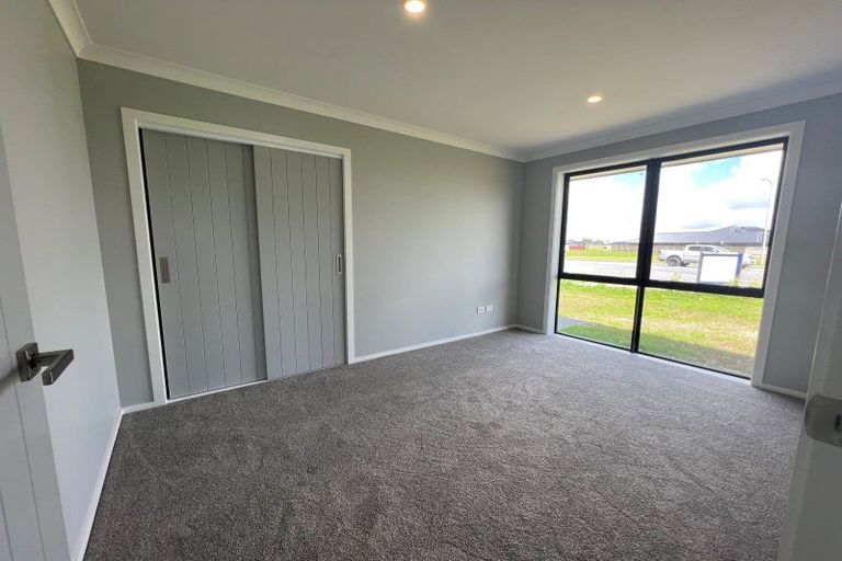 Photo of property in 10 Sanson Place, Levin, 5510