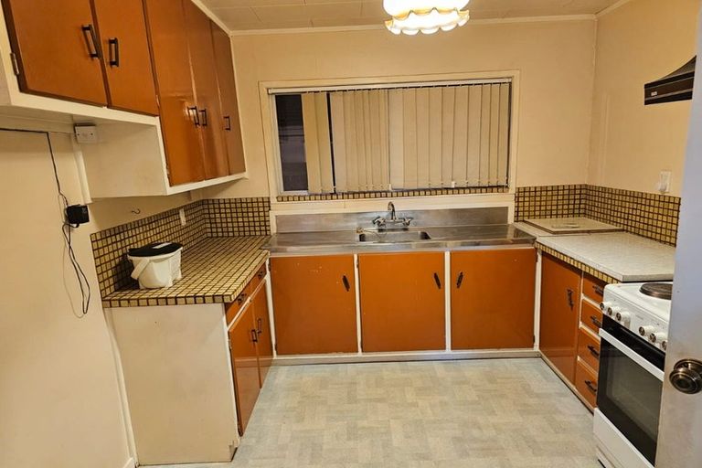 Photo of property in 2/100 Cargill Street, Papakura, 2110