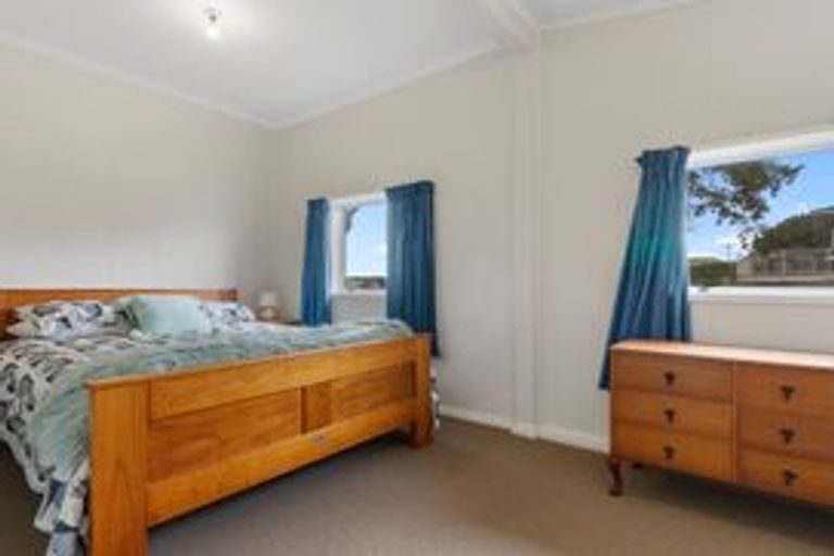 Photo of property in 15 Dillon Street, Waihi Beach, 3611