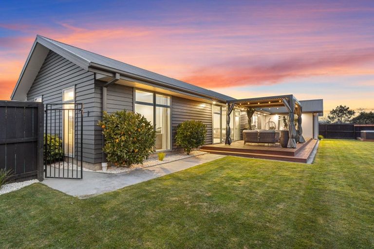 Photo of property in 21 Flaxon Place, Burwood, Christchurch, 8083