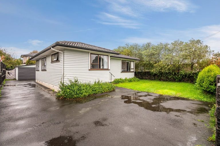 Photo of property in 20 Matapouri Road, Mangere Bridge, Auckland, 2022