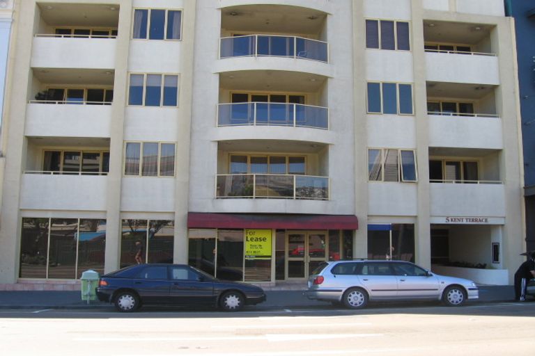 Photo of property in 4c/5 Kent Terrace, Mount Victoria, Wellington, 6011