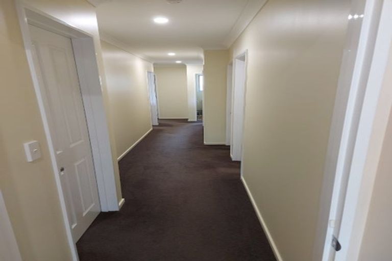 Photo of property in 19 Dunsford Close, Halswell, Christchurch, 8025