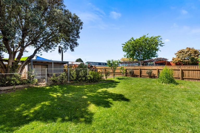 Photo of property in 3 Moeller Street, Taradale, Napier, 4112