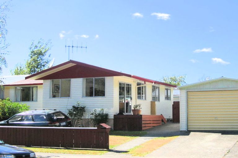 Photo of property in 2/1 Agate Grove, Birchville, Upper Hutt, 5018