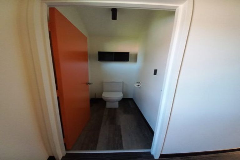 Photo of property in 35 Ticehurst Road, Lyttelton, 8082