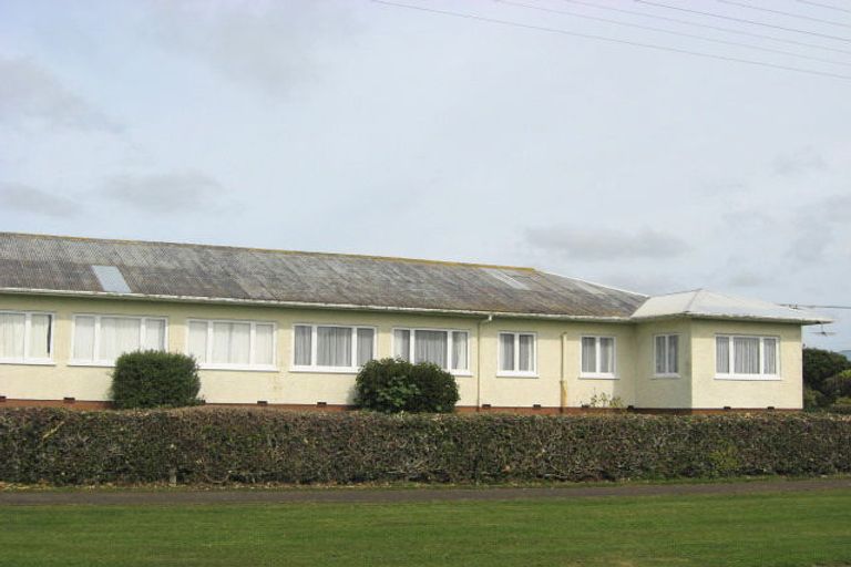 Photo of property in 20 Carey Street, Waitara, 4320