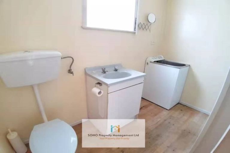 Photo of property in 31 Newhaven Terrace, Mairangi Bay, Auckland, 0630