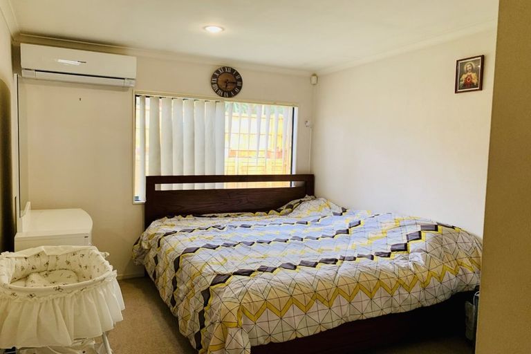 Photo of property in 37 Magic Way, Randwick Park, Auckland, 2105