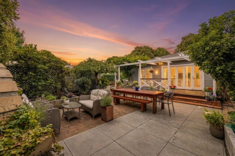 Photo of property in 37 Gosset Street, St Albans, Christchurch, 8014