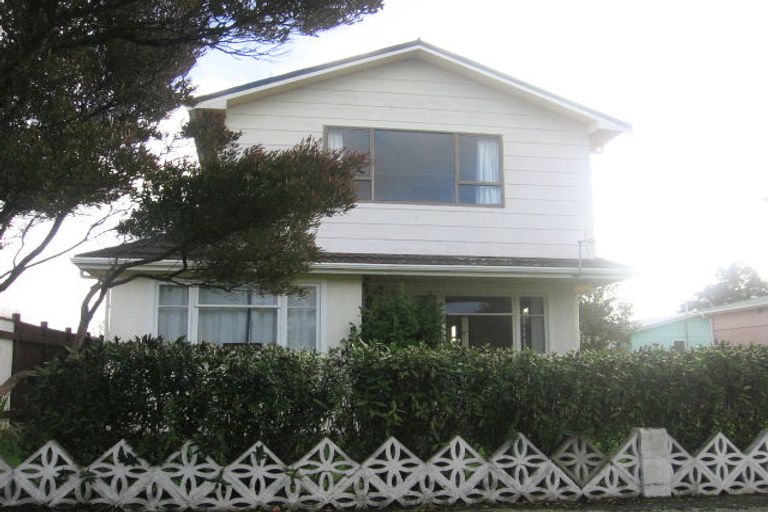 Photo of property in 21 Glasgow Street, Takaro, Palmerston North, 4412