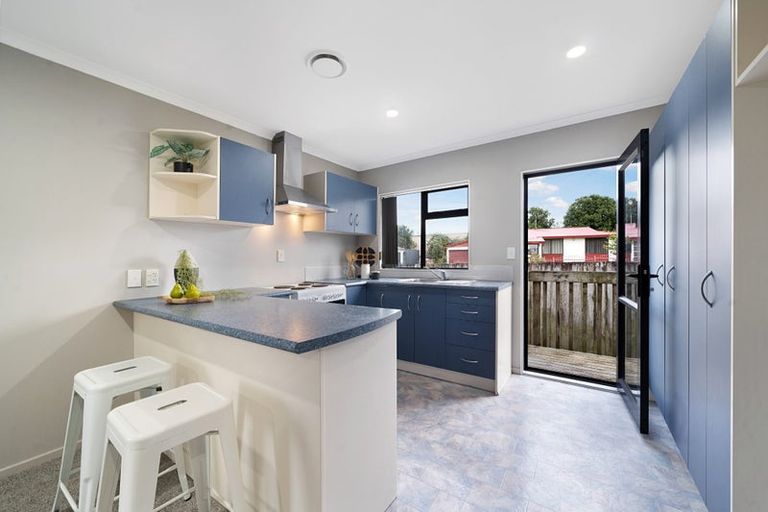 Photo of property in 32d Gifford Road, Papatoetoe, Auckland, 2025