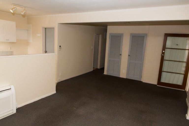 Photo of property in 9/11 Trafalgar Street, Johnsonville, Wellington, 6037