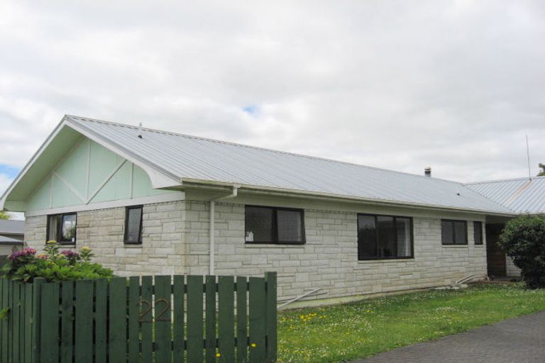 Photo of property in 22 Puriri Road, Pukekohe, 2120