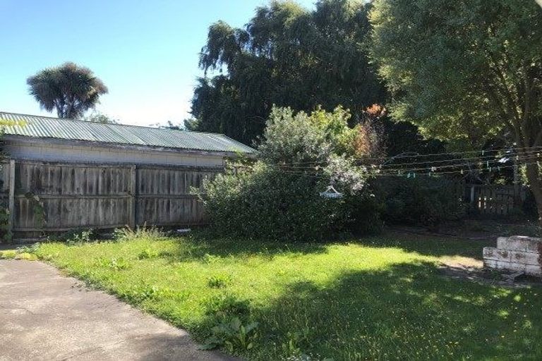 Photo of property in 4 Gladson Avenue, Sockburn, Christchurch, 8042