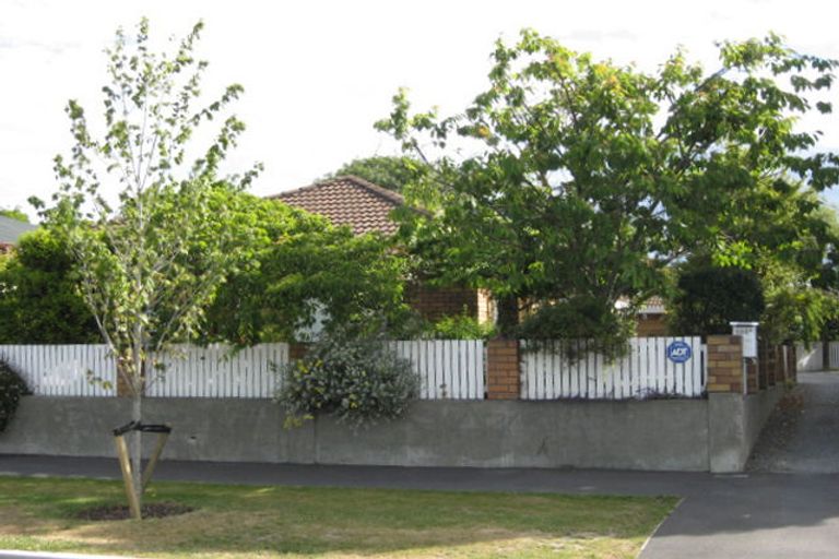 Photo of property in 2/100 Sullivan Avenue, Woolston, Christchurch, 8023