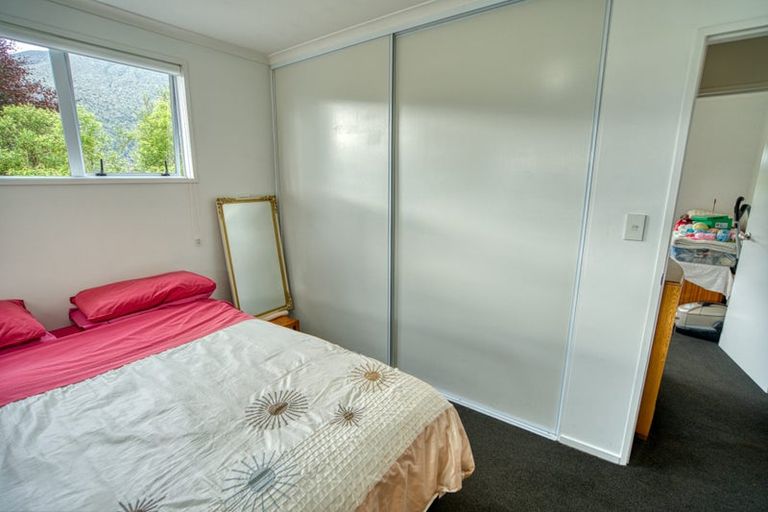 Photo of property in 2147 Lake Brunner Road, Inchbonnie, Kumara, 7875