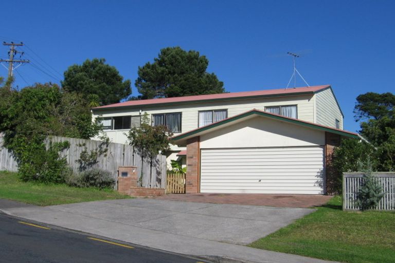 Photo of property in 2 Hammond Avenue, Hatfields Beach, Orewa, 0931