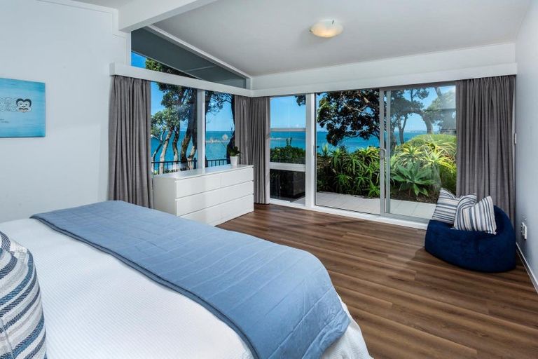 Photo of property in 62 Sharon Road, Waiake, Auckland, 0630