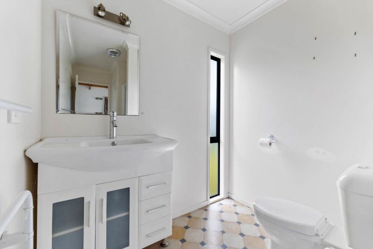 Photo of property in 16 Eureka Road, Eureka, Hamilton, 3287