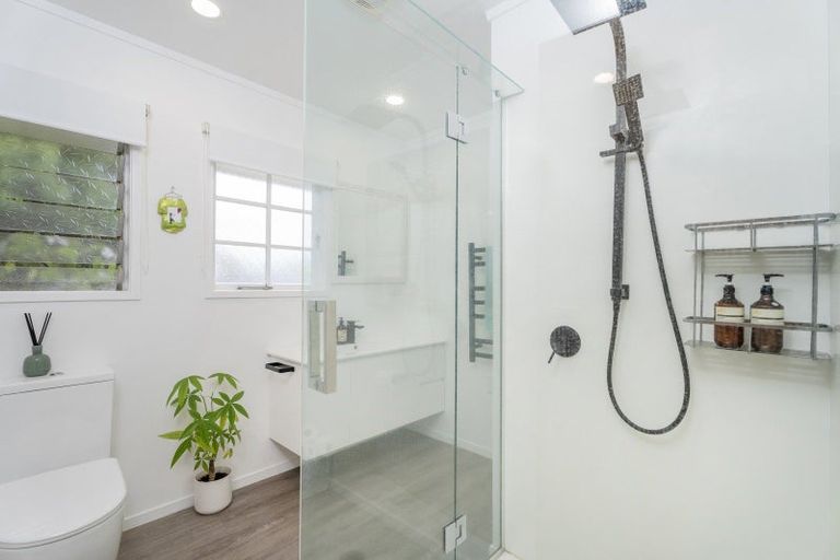 Photo of property in 8 Simpson Place, Whitianga, 3510