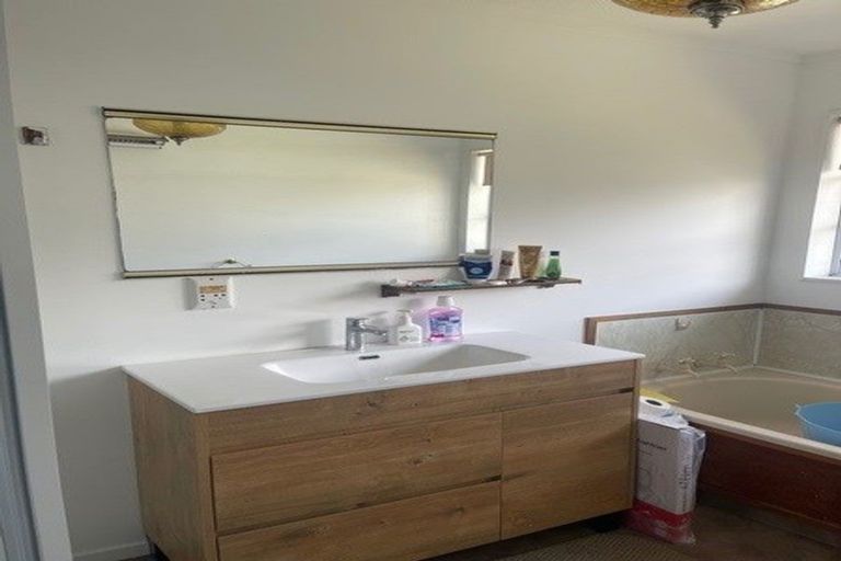 Photo of property in 40 Fortunes Road, Half Moon Bay, Auckland, 2012