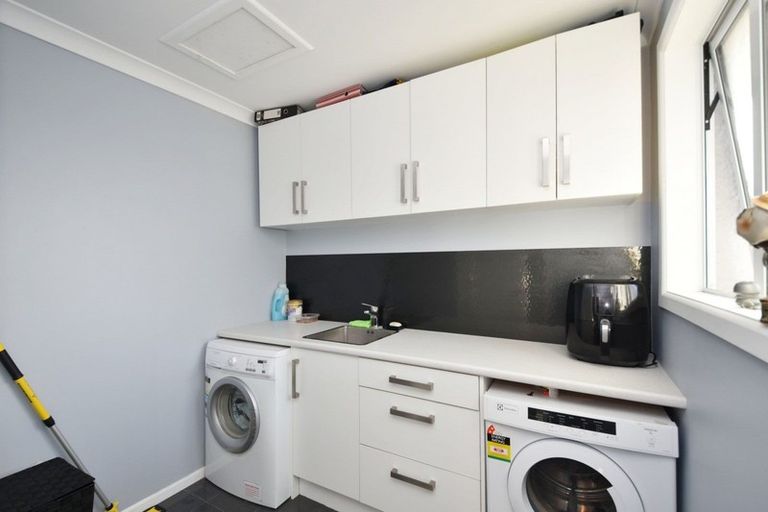 Photo of property in 30 Highfield Terrace, Newfield, Invercargill, 9812