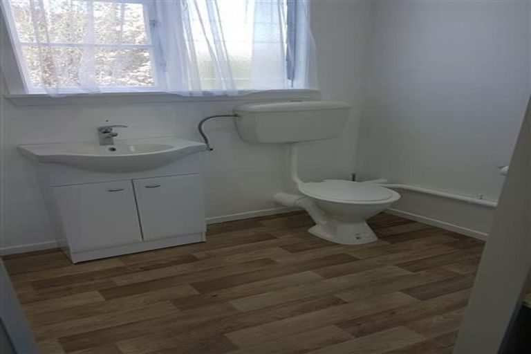 Photo of property in 528-530 Devon Street East, Fitzroy, New Plymouth, 4312