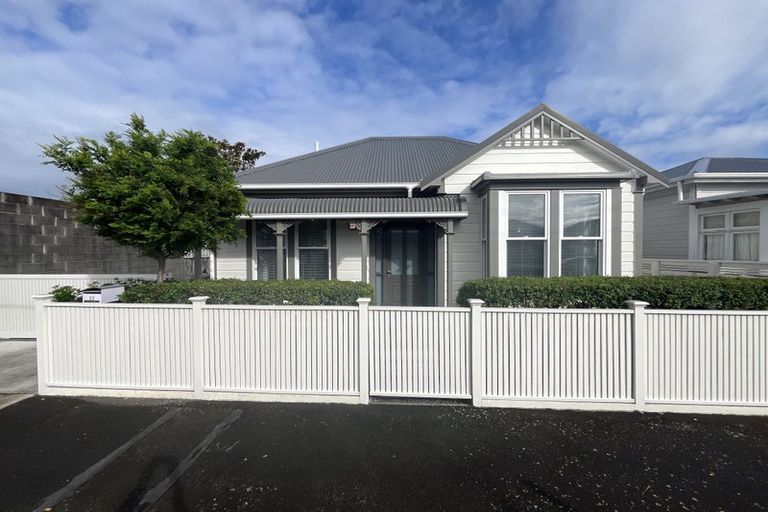 Photo of property in 23 Aurora Street, Petone, Lower Hutt, 5012