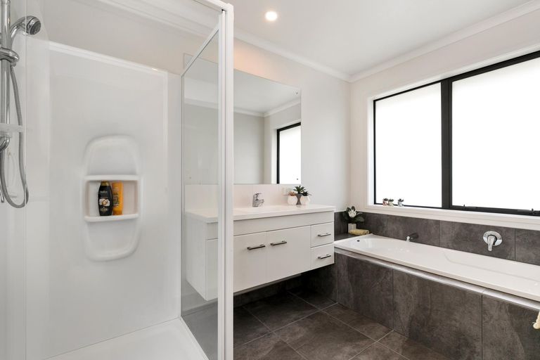 Photo of property in 6 Vivien Place, Patumahoe, Pukekohe, 2679